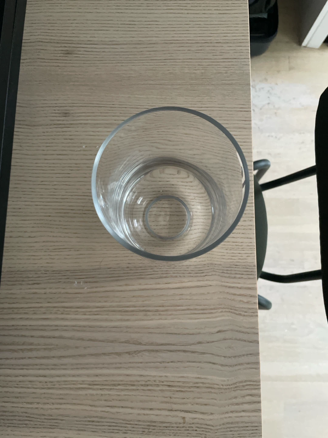 Clear Glass Vase - photo 2