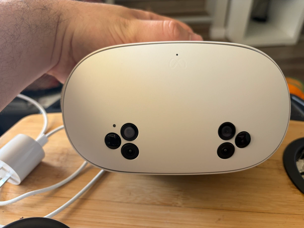 Meta Quest 3S VR Headset with Controllers and batteries - photo 5