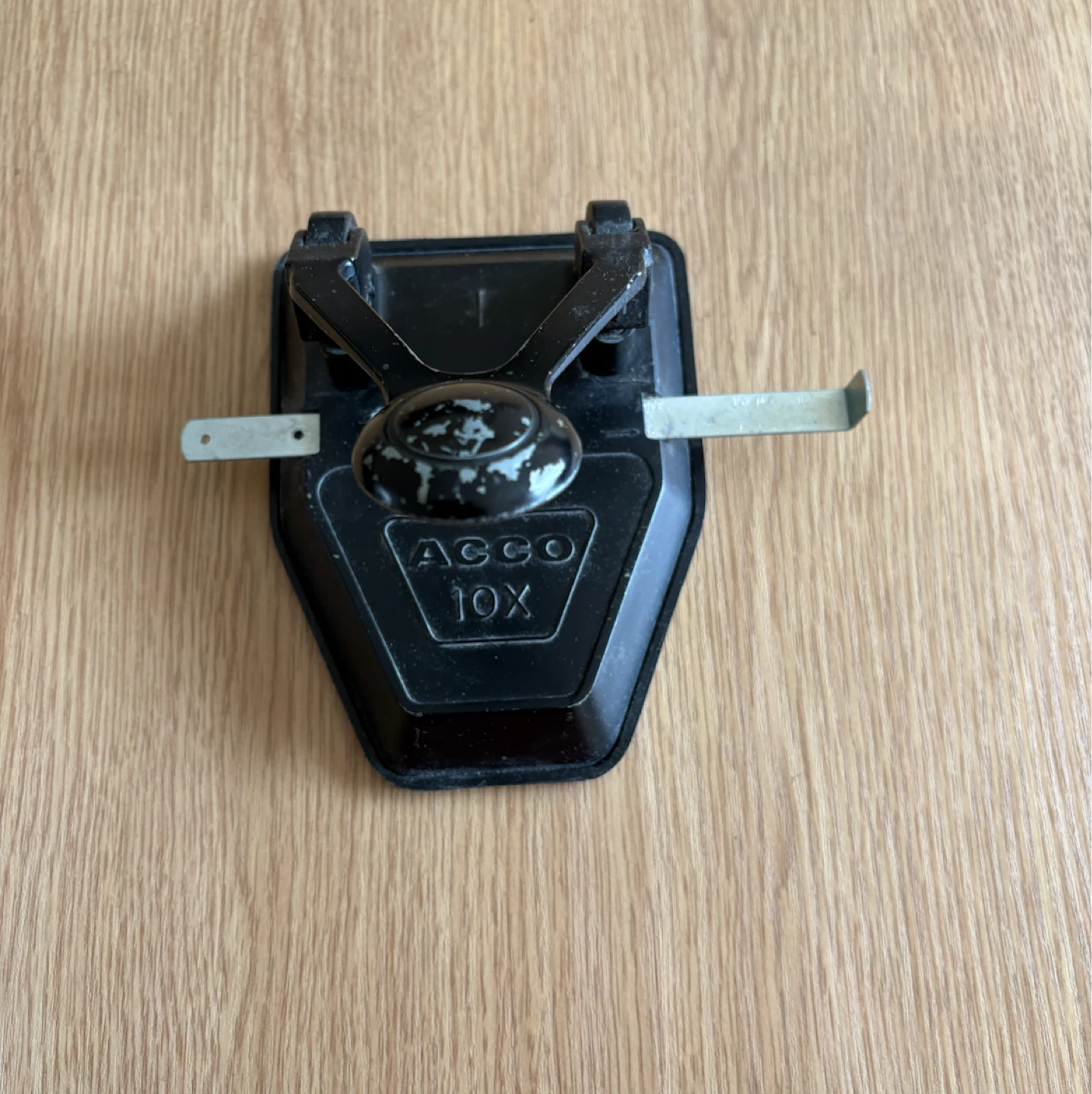 ACCO 10X 2-Hole Punch