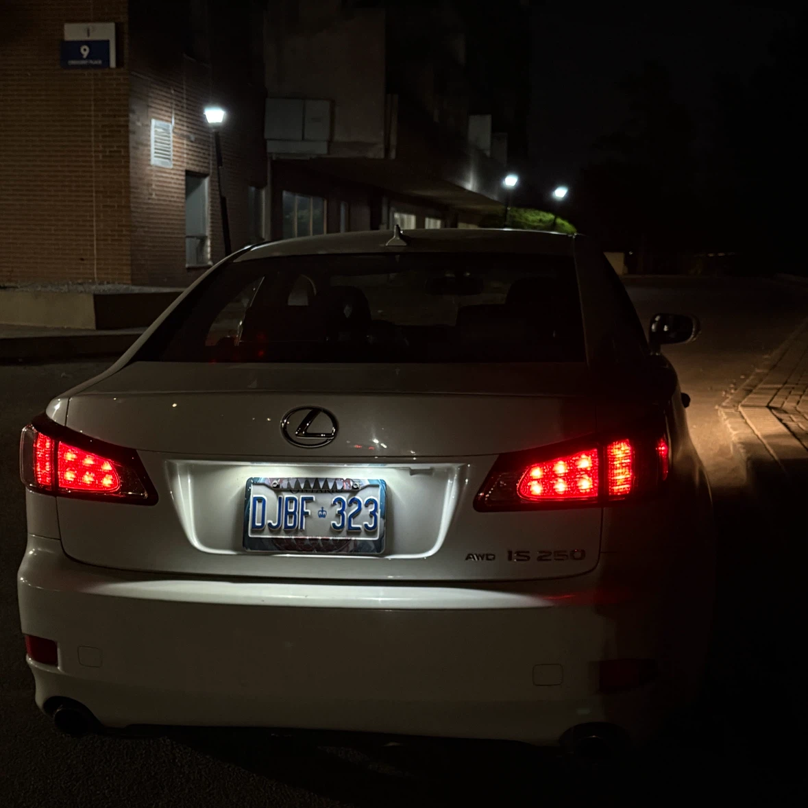 Lexus IS 250 AWD White Sedan - photo 3