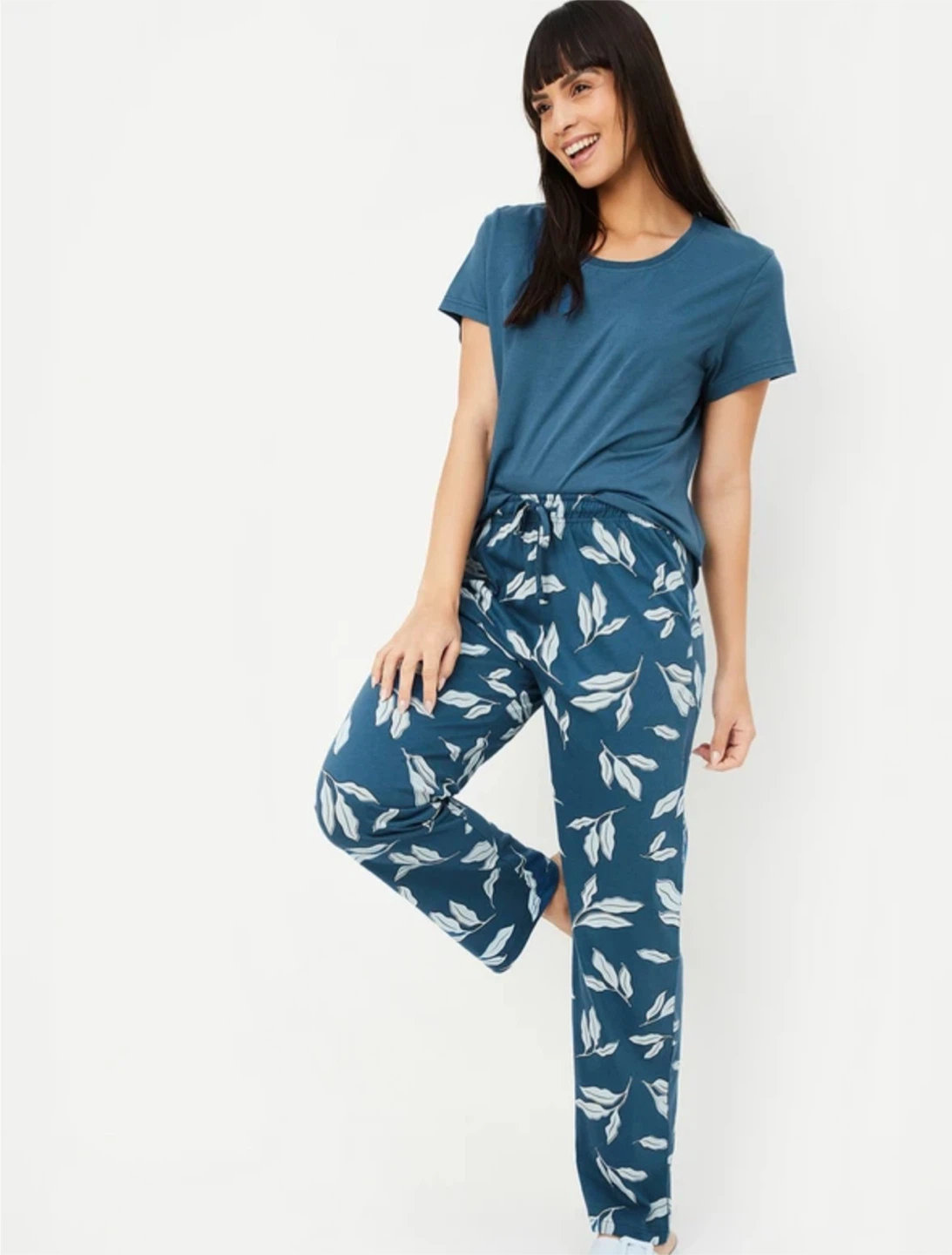 Women's Blue Leaf Print Pajama Set