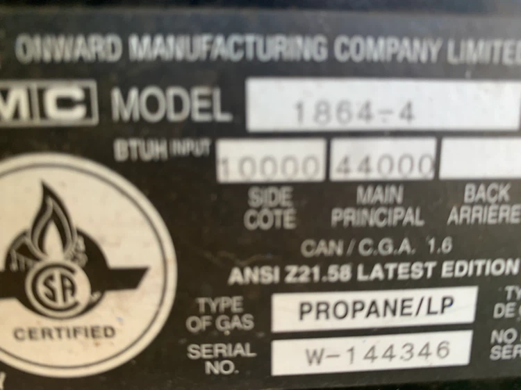 Sterling 1864-4 Propane Gas Grill - photo 2