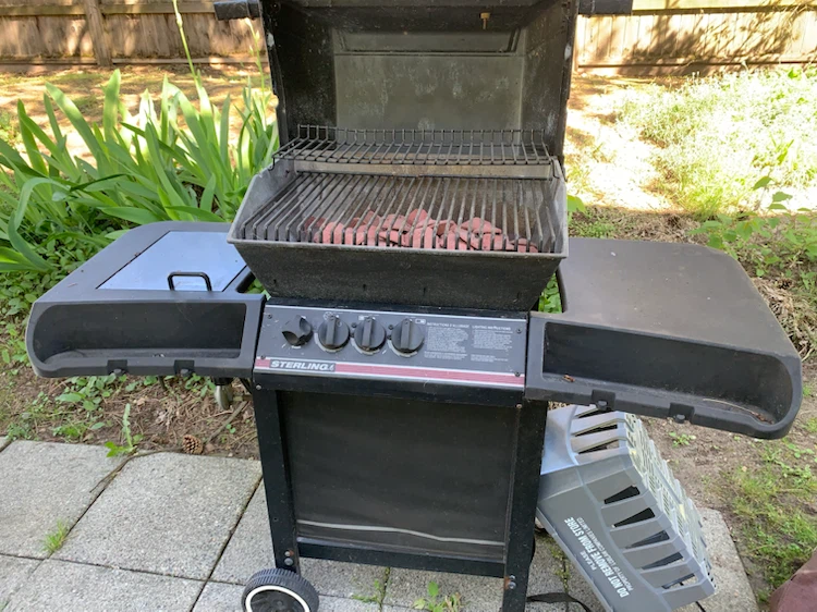 Sterling 1864-4 Propane Gas Grill - photo 4