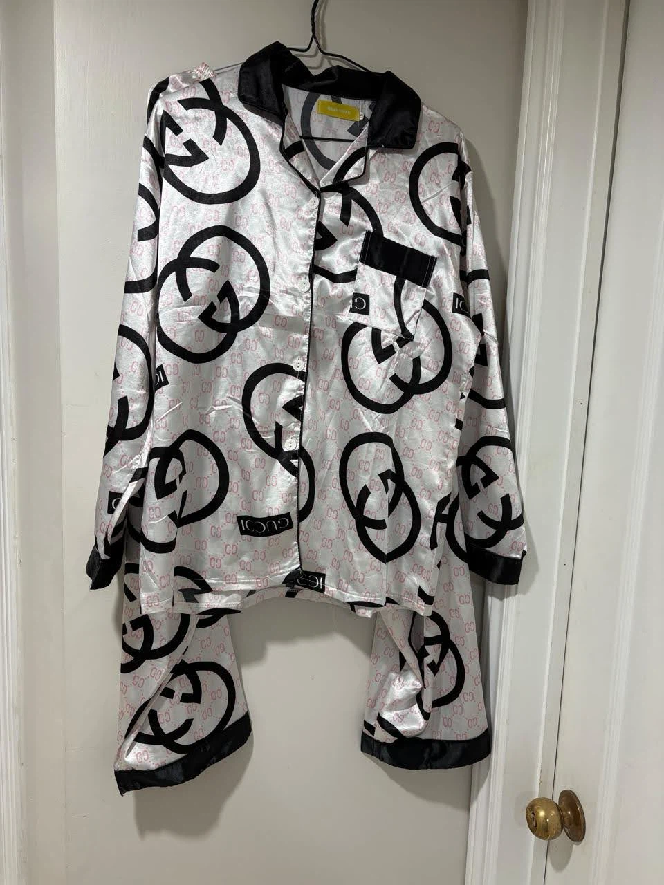 GUCCI print comfy Pyjama Set Satin Material - photo 2