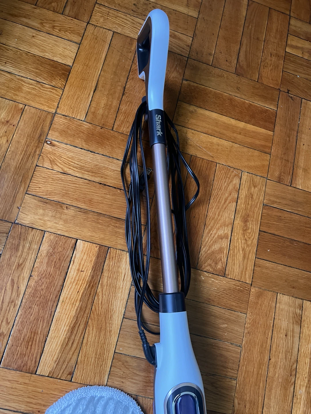 Shark Steam & Scrub Steam Mop - photo 3