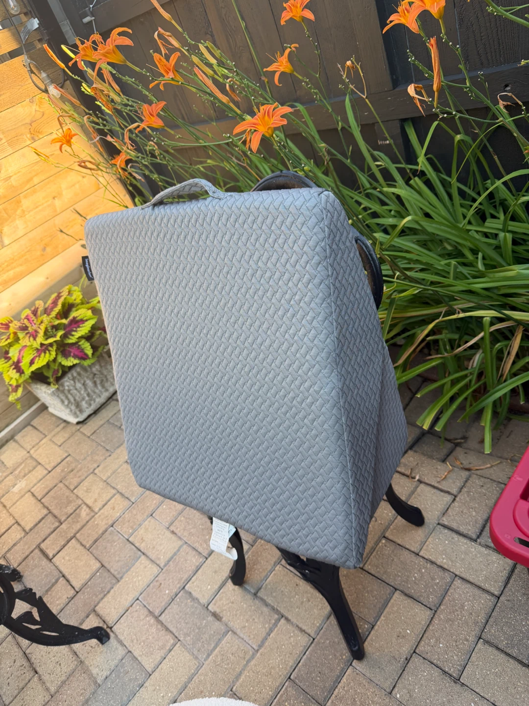 Gray Textured Folding pillow wedge - photo 2