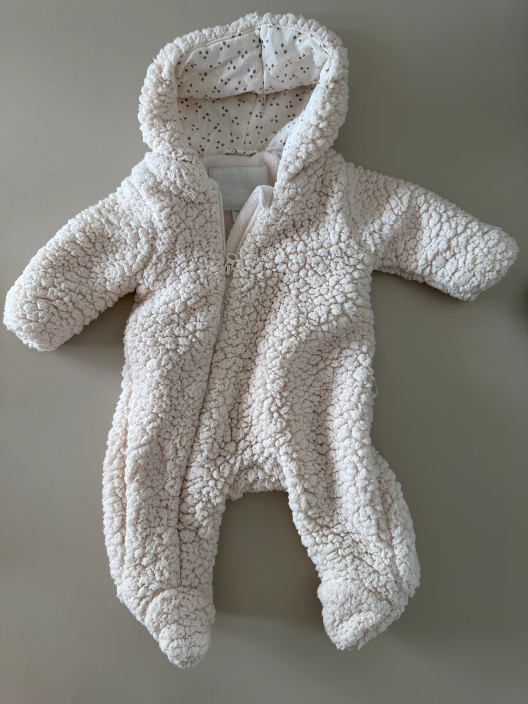 Premium Baby Girl Bundle (0-6M) Zara, Roots, Love to Dream - photo 4