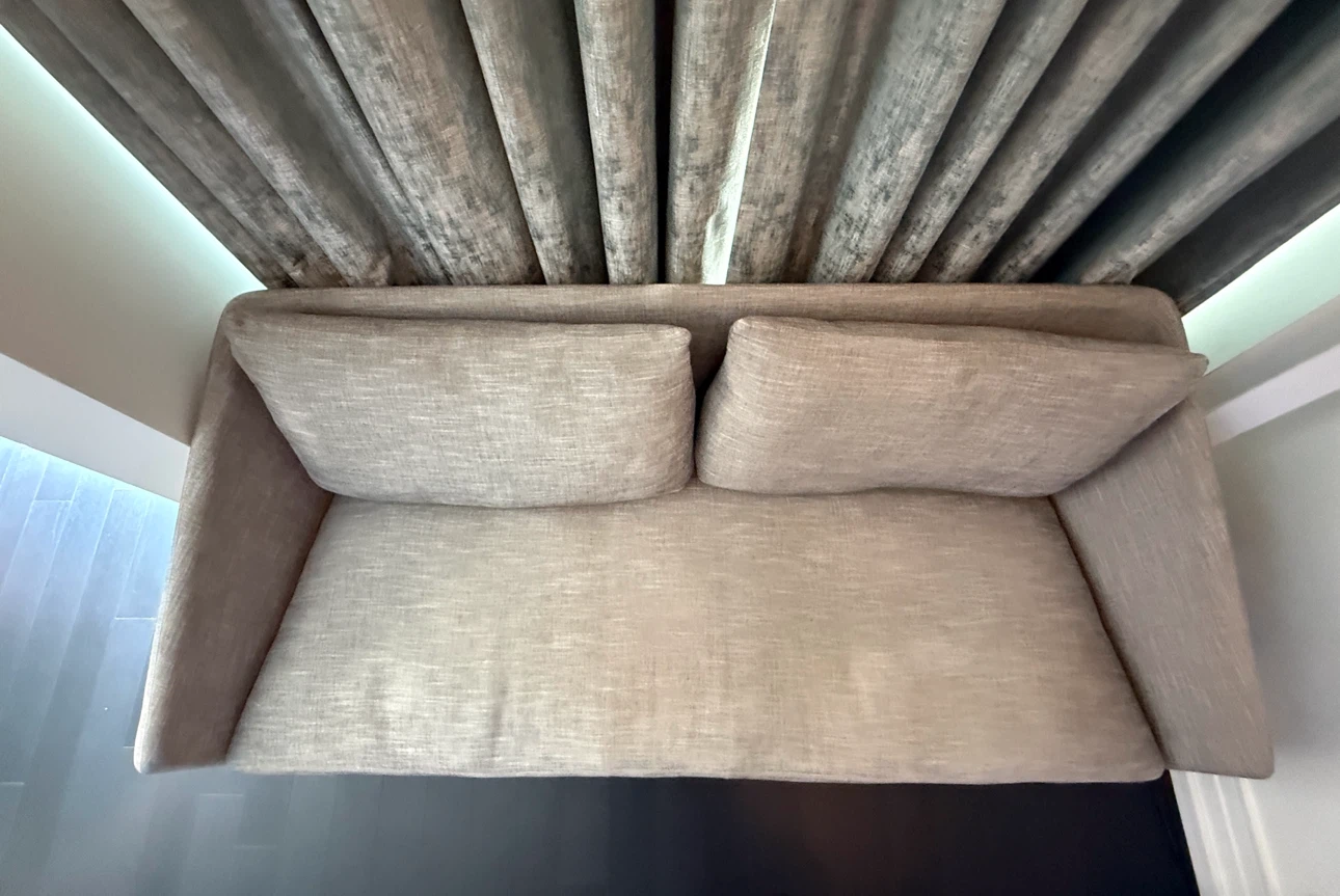 Miles Sofa by Perez - photo 2