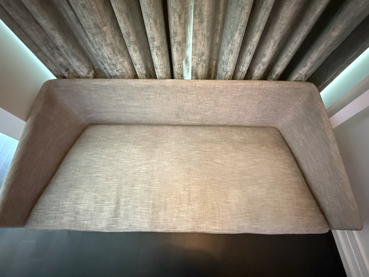 Miles Sofa by Perez - photo 3