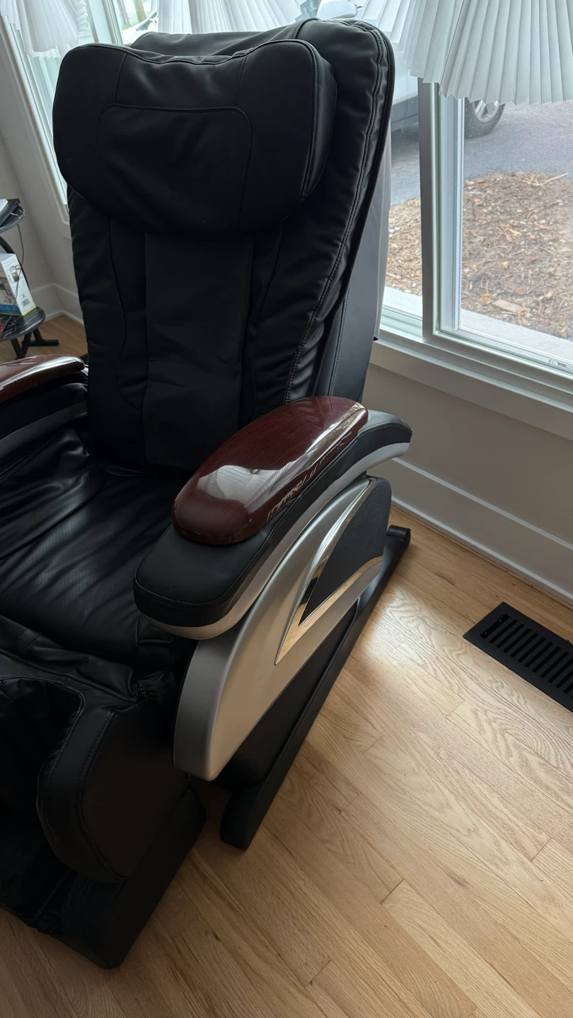 Black Massage Chair - photo 2