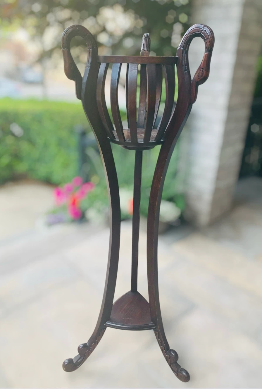 Wooden Swan Pedestal Plant Stand