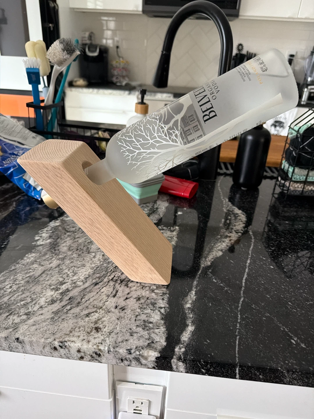 Alcohol bottle holder - photo 2