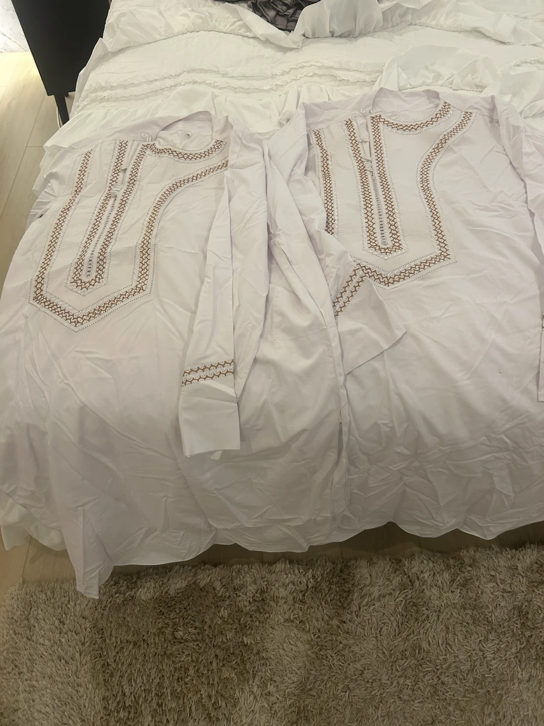 White Thobe Thawb Jubbah with Gold Embroidery man Afghan set