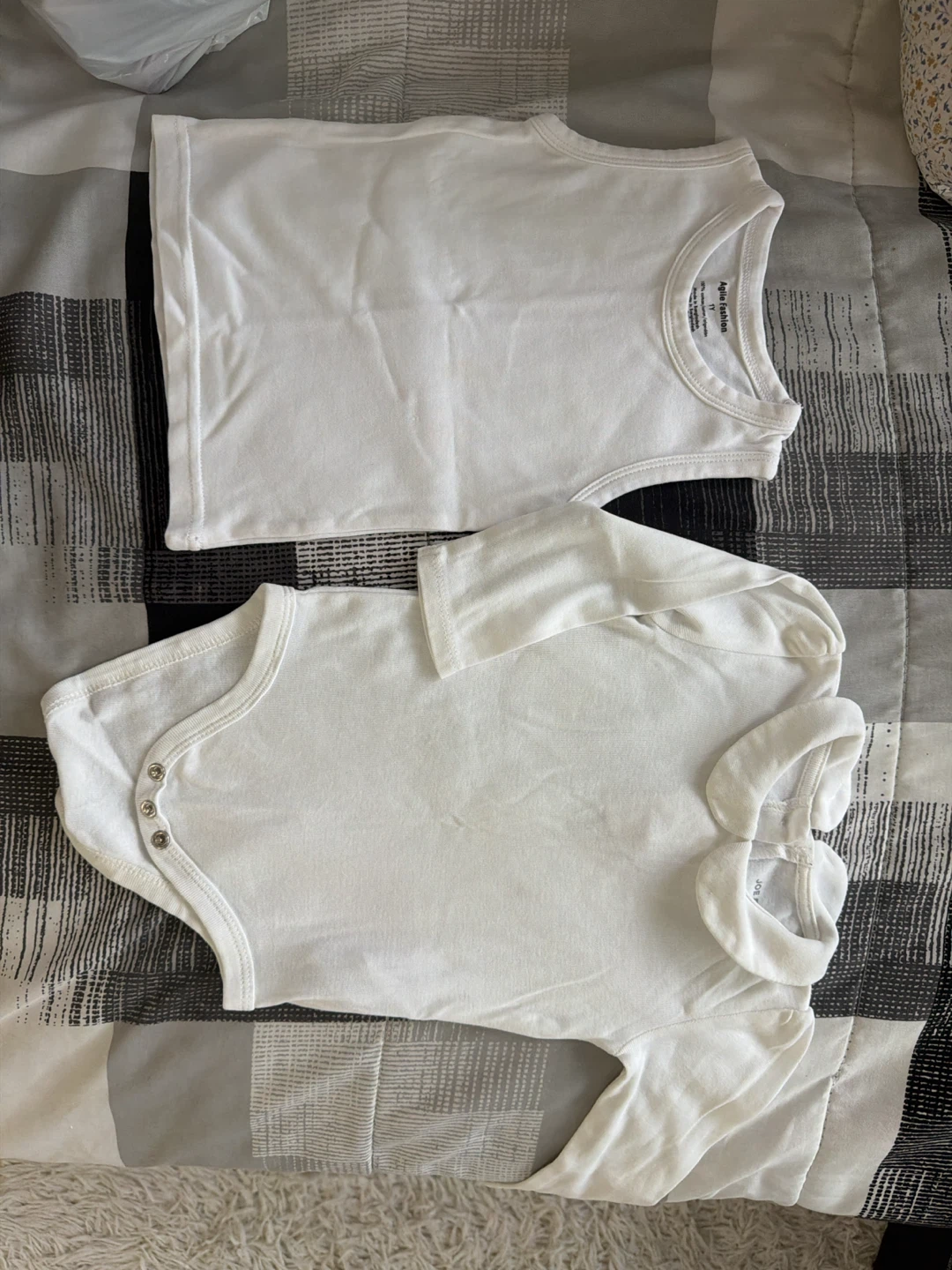 Agile Fashion Baby Bodysuit and Tank Top Set