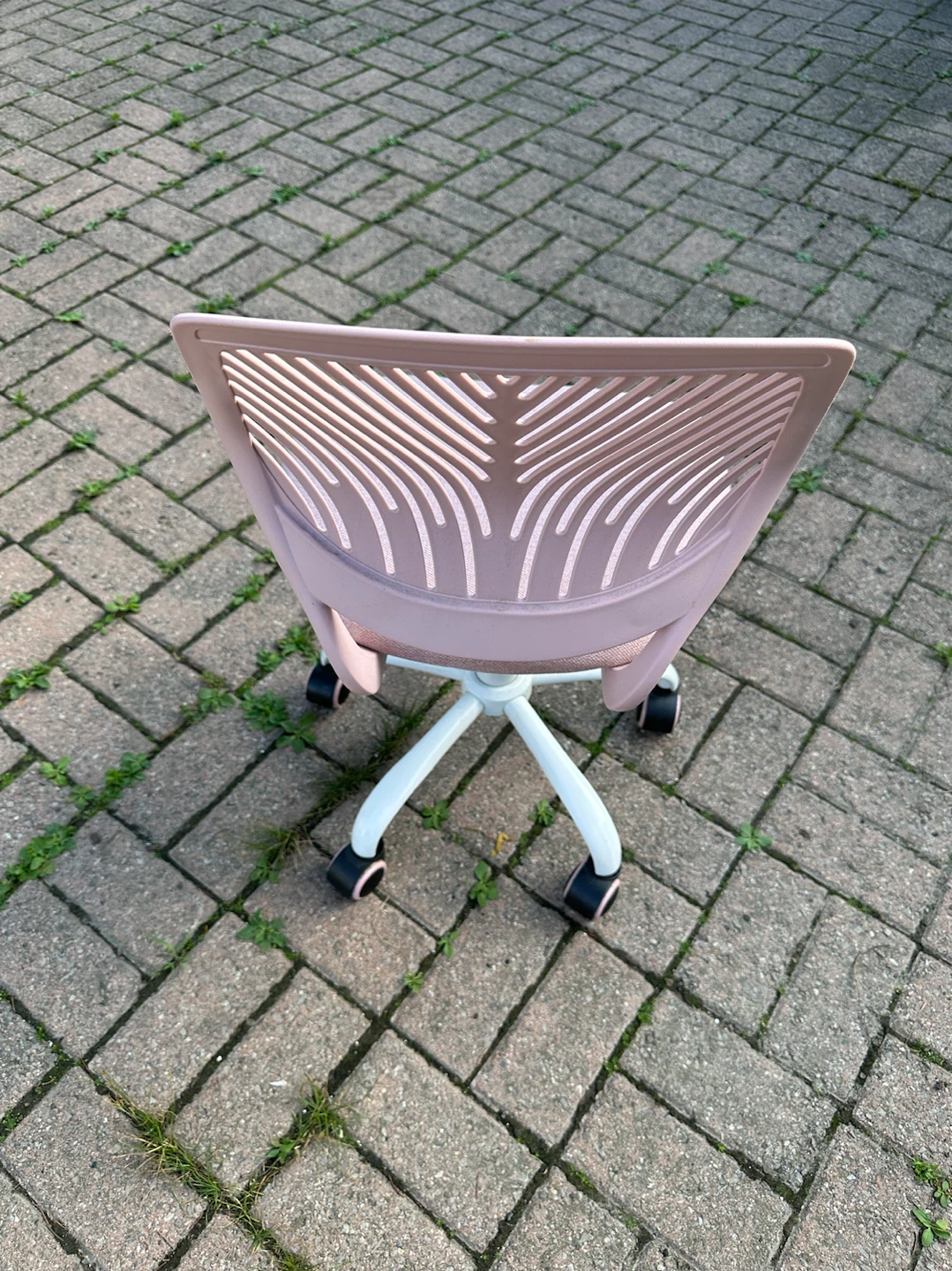 Pink Office Chair - photo 3