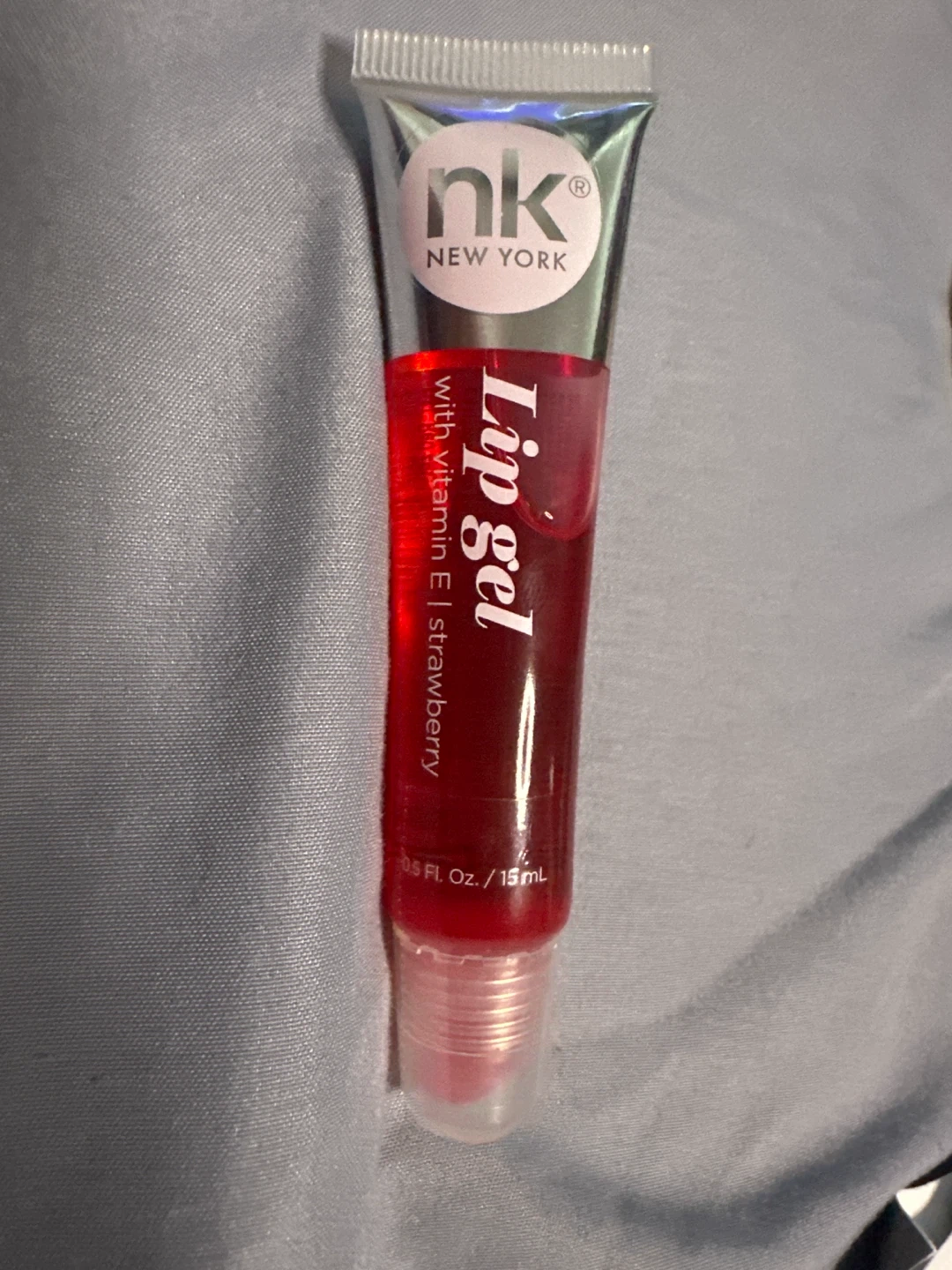 nk NEW YORK Lip Gel Strawberry Flavor