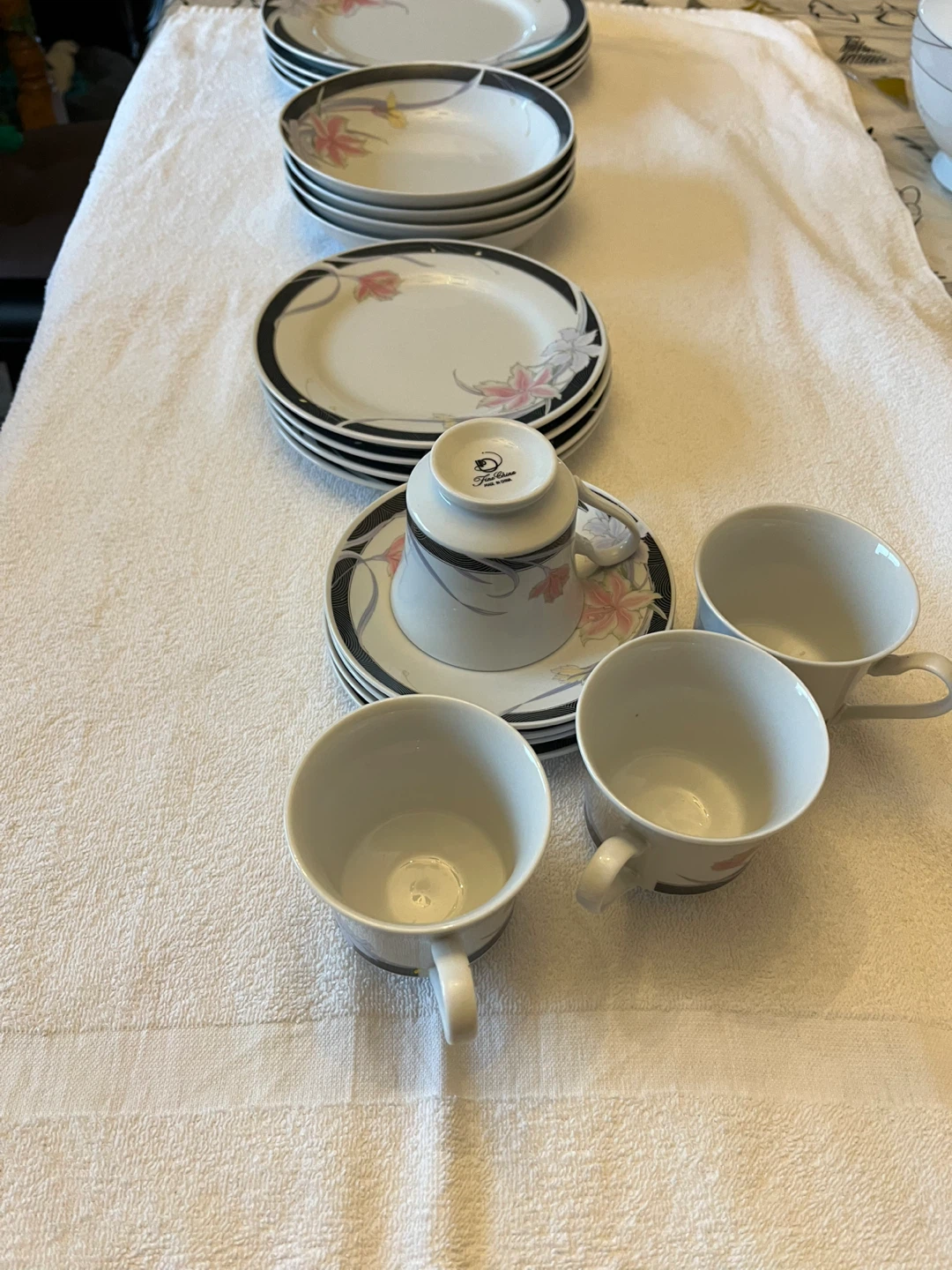 Fine China dinner Set (20 pieces) - photo 4