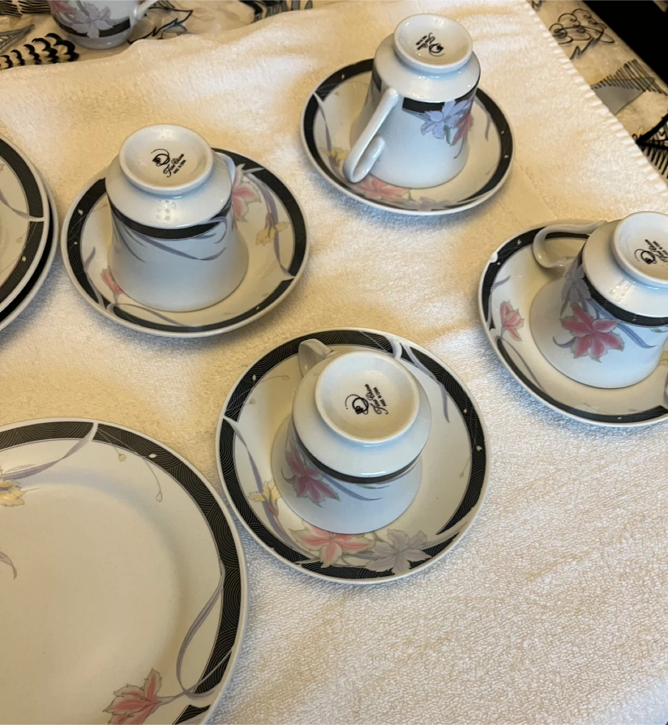 Fine China dinner Set (20 pieces) - photo 3