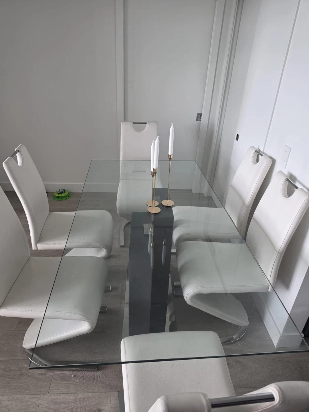 Glass Dining Table with 6 White Chairs - photo 2