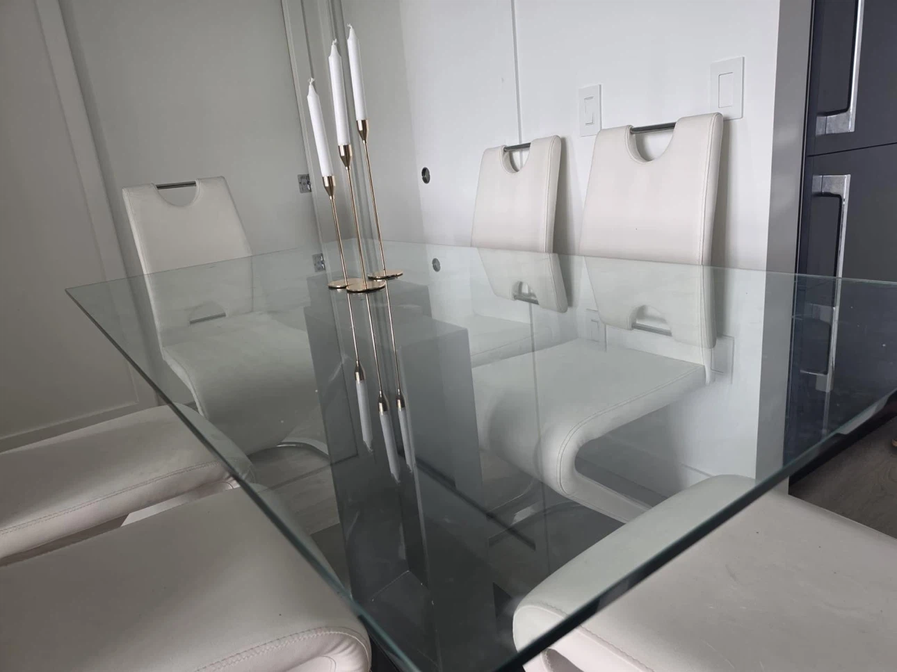 Glass Dining Table with 6 White Chairs - photo 4