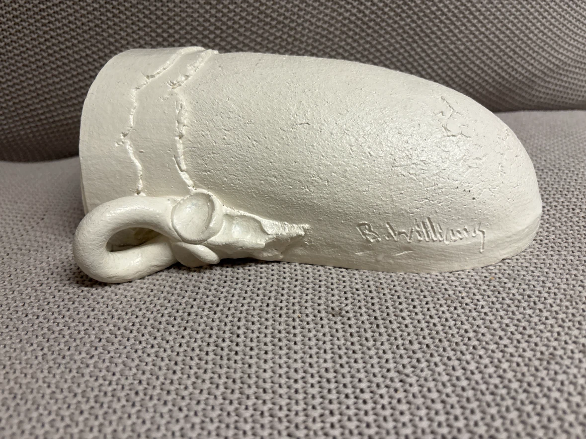 Hand-Painted White Ceramic Pot - photo 2