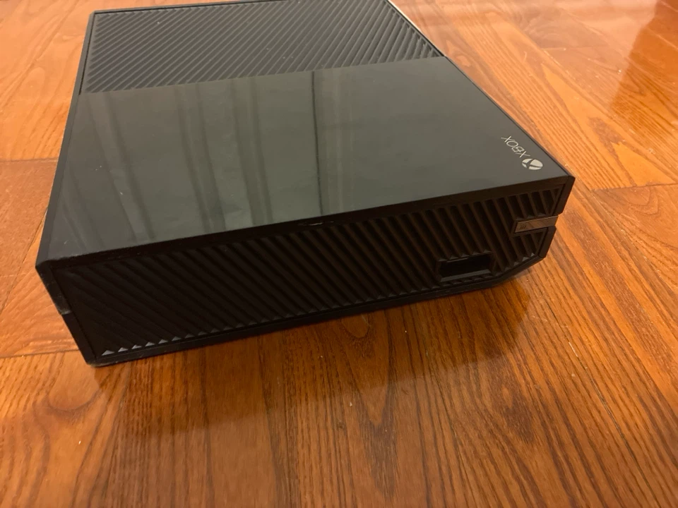 Xbox One Console - photo 2