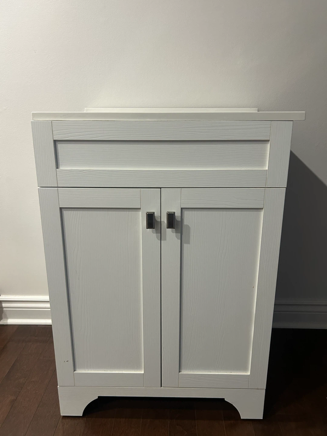 White Bathroom Vanity Sink