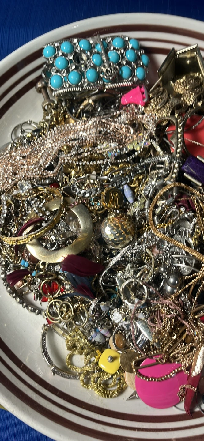 7.75 lbs Jewelry Scrap Lot - CRAFTS PARTS ONLY (No Gold/Silver) - photo 3