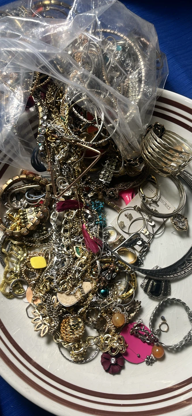 7.75 lbs Jewelry Scrap Lot - CRAFTS PARTS ONLY (No Gold/Silver) - photo 5