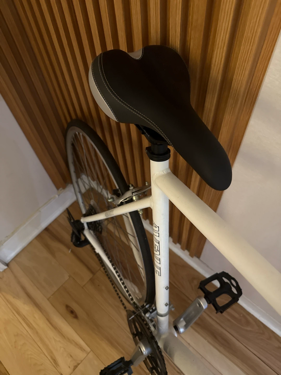 White Gravity Road Bike - photo 2