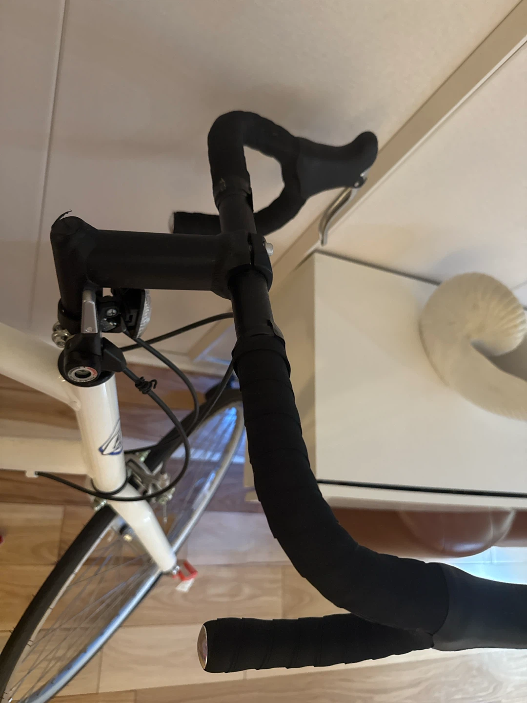 White Gravity Road Bike - photo 3