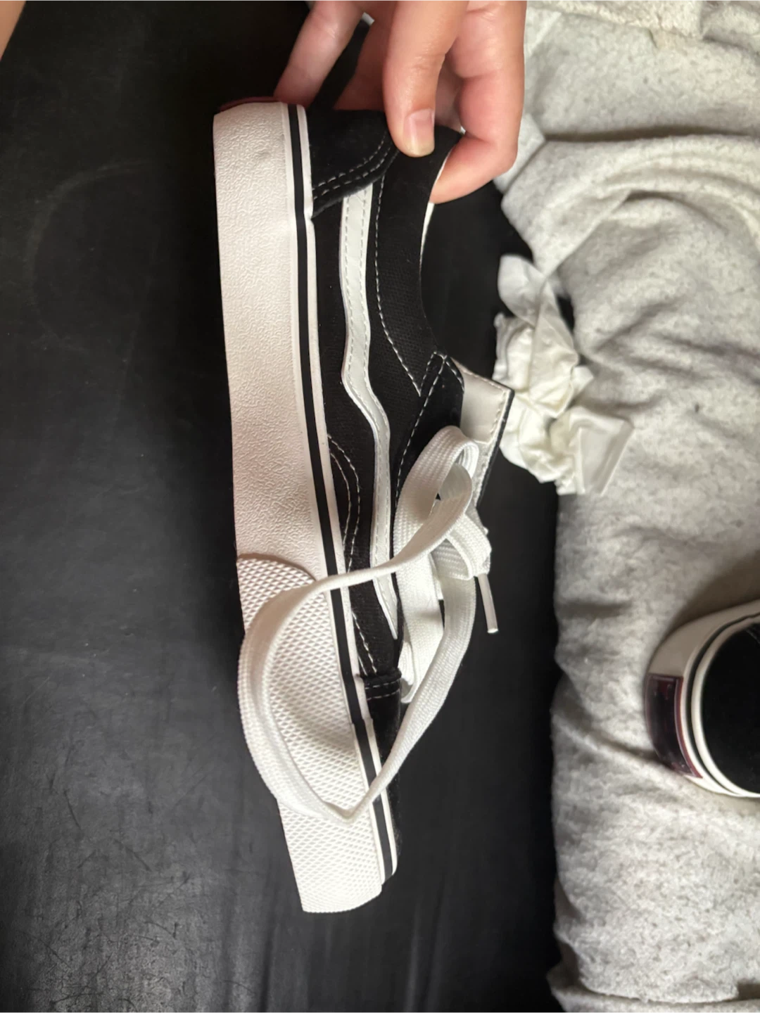 Sneakers Black White