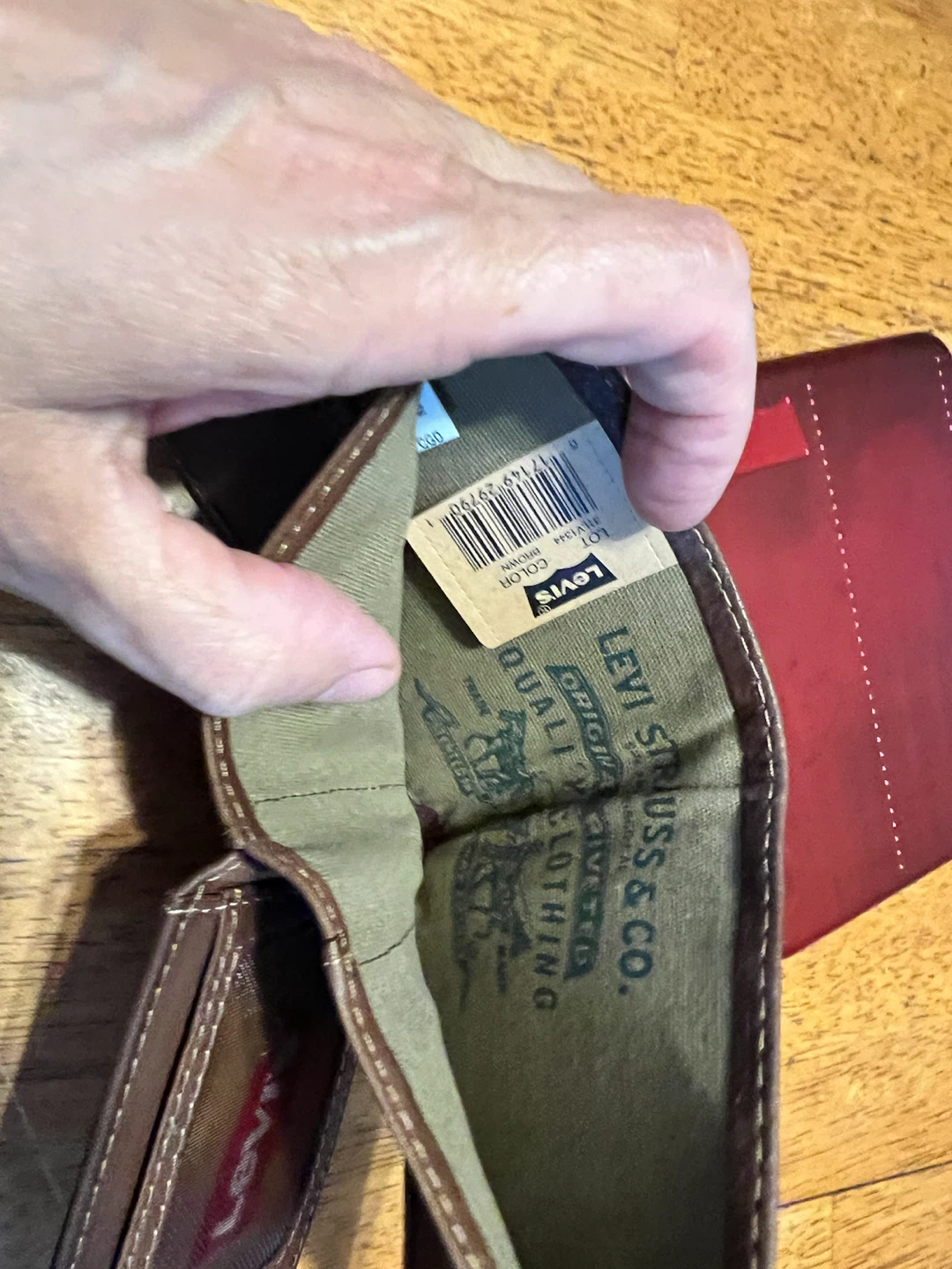 Levi’s Brown Leather Men’s Wallet - photo 5