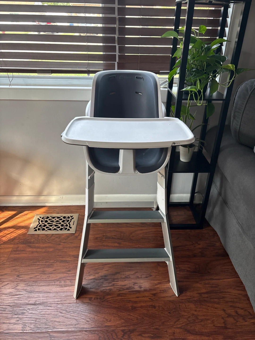 4 Moms Highchair