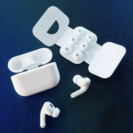 Apple AirPods Pro (2nd generation) with Charging Case