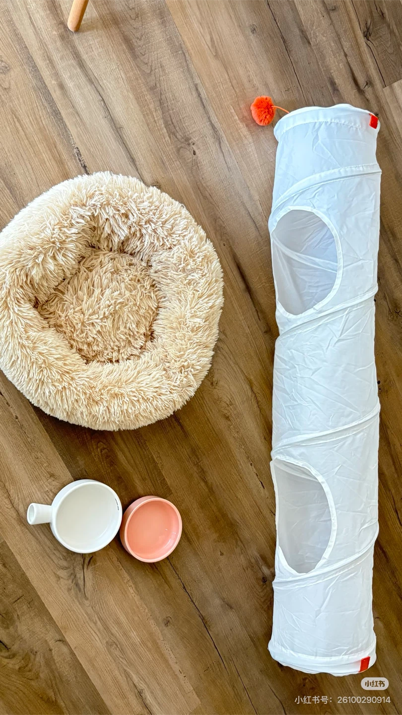 Fluffy Pet Bed, Tunnel, and Bowls Set