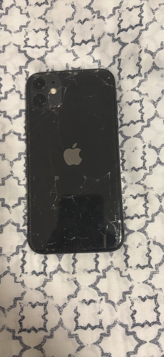 Apple iPhone 11 64GB - Cracked Screen - photo 2