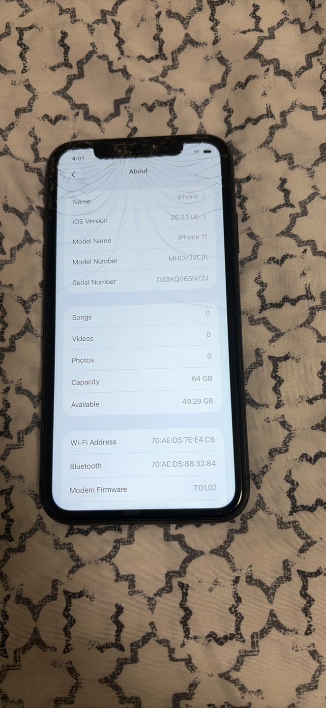 Apple iPhone 11 64GB - Cracked Screen - photo 3