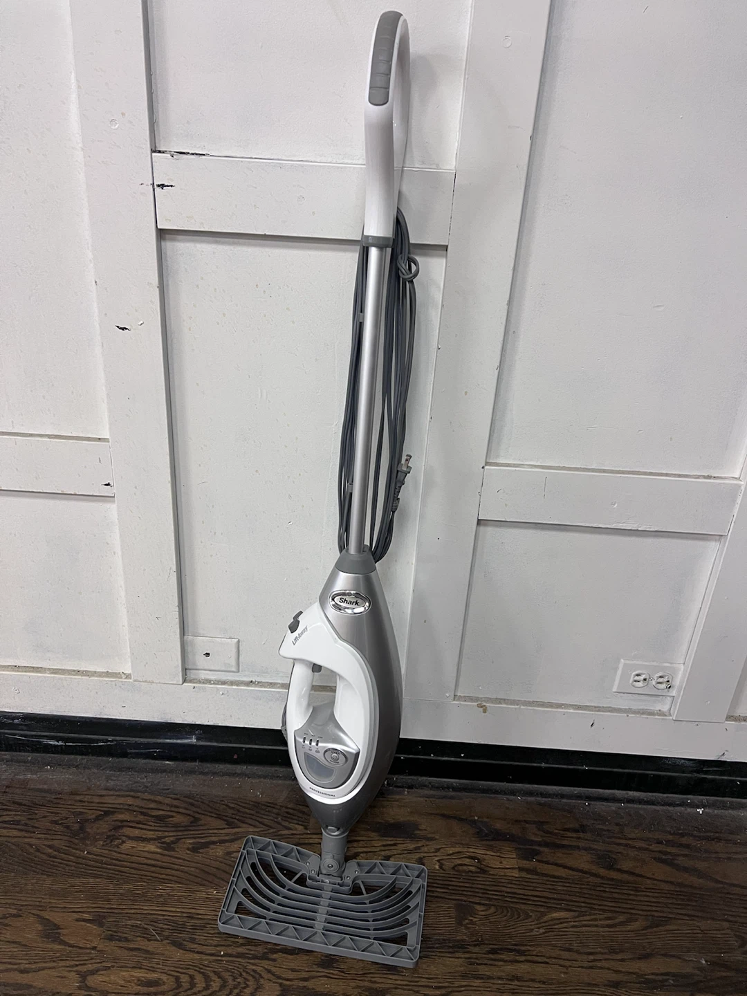 Shark Professional Multi-Steam Pocket Mop S3901D