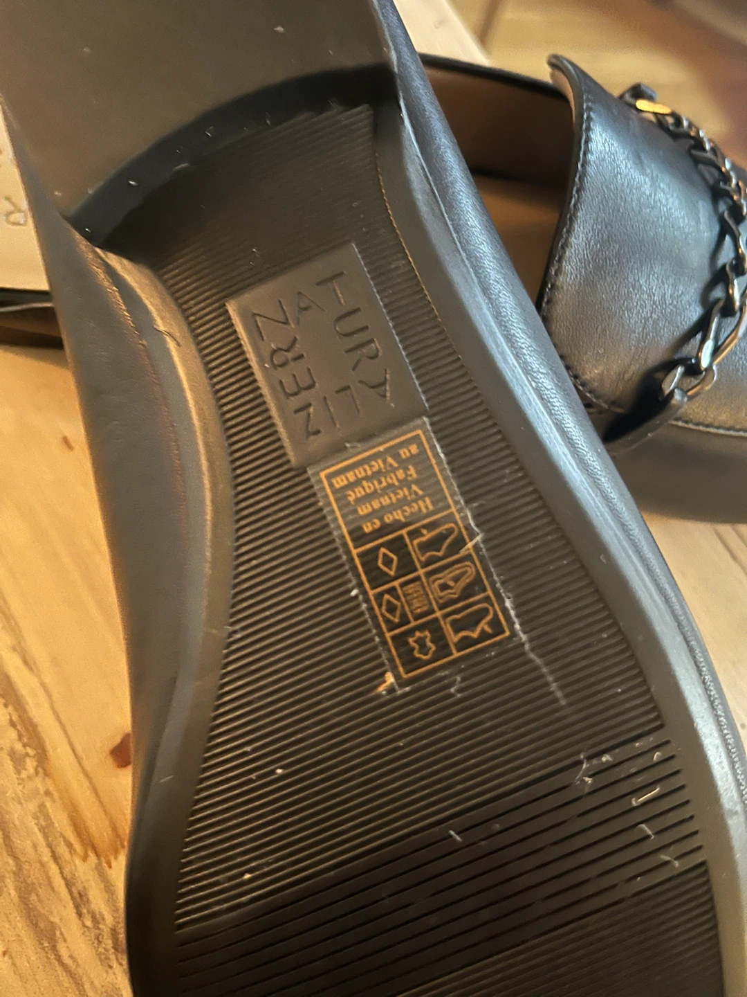 Naturalizer Havana Black Mules Size 11M