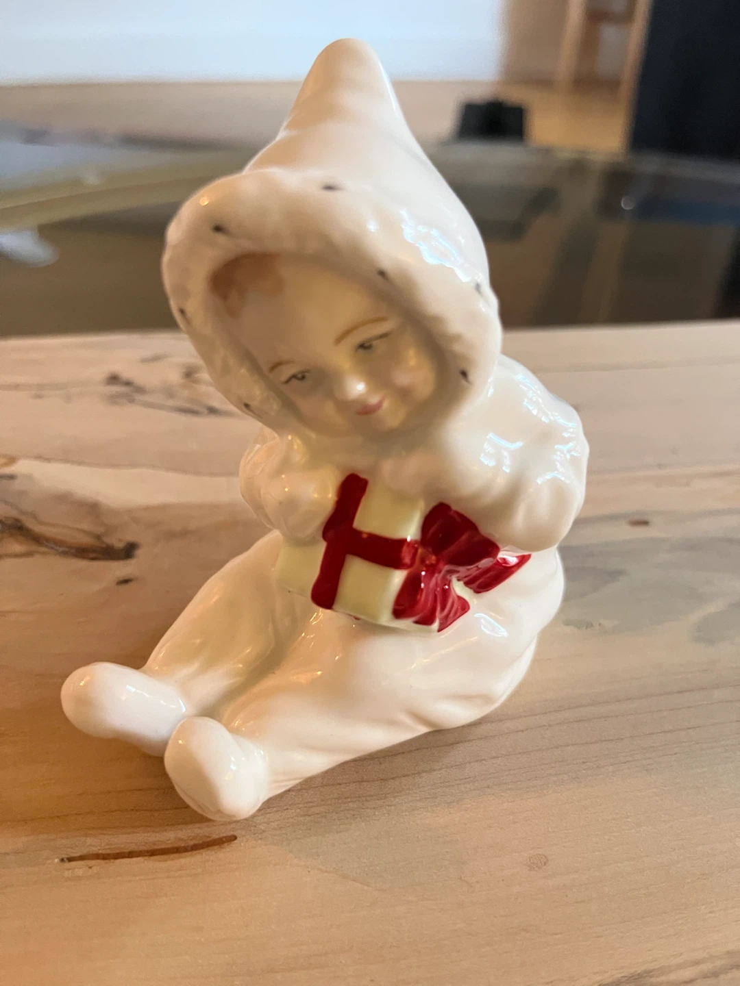 Royal Doulton Classics Baby's First Christmas Figurine - photo 2