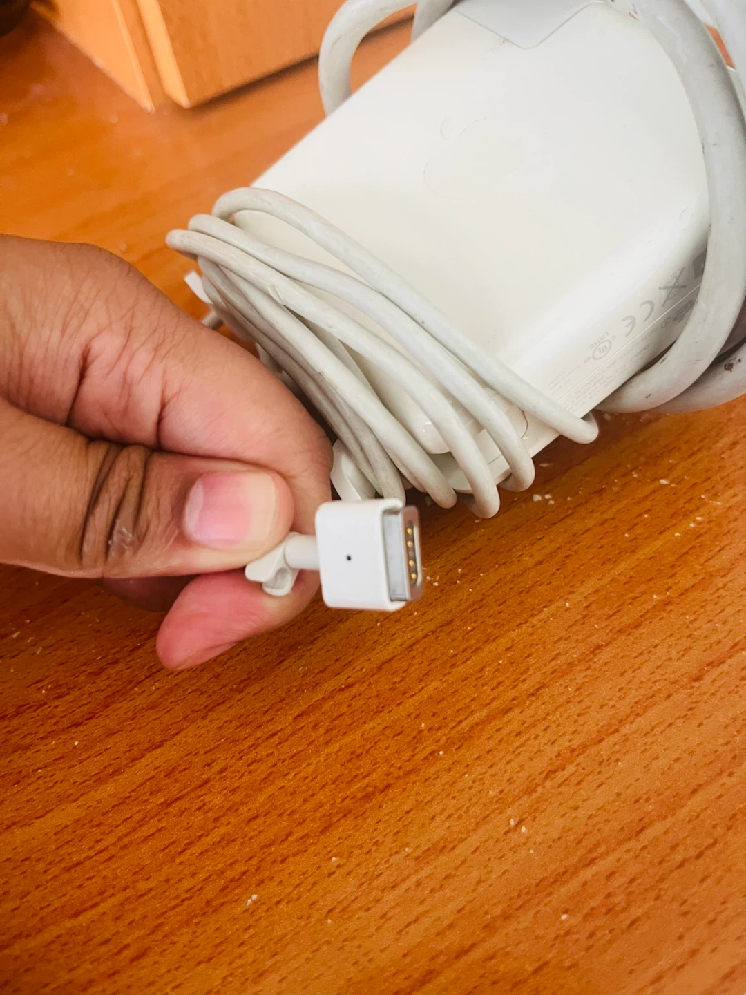 Apple 85W MagSafe Power Adapter - photo 2