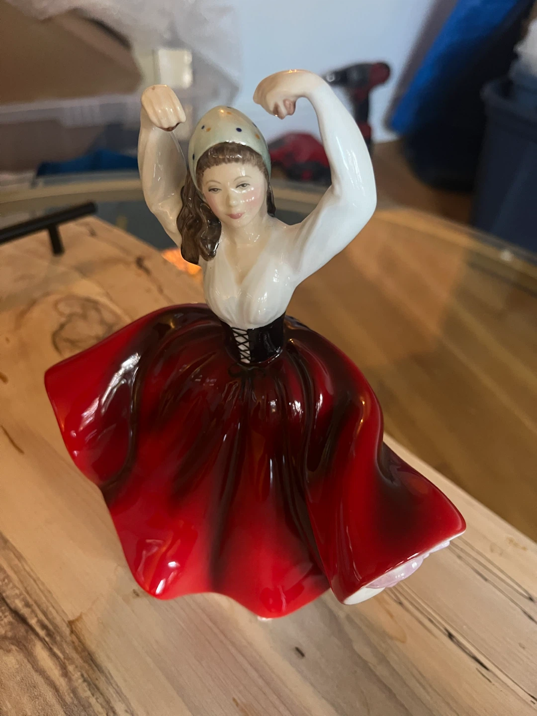 Royal Doulton Karen HN 2386 Figurine - photo 2
