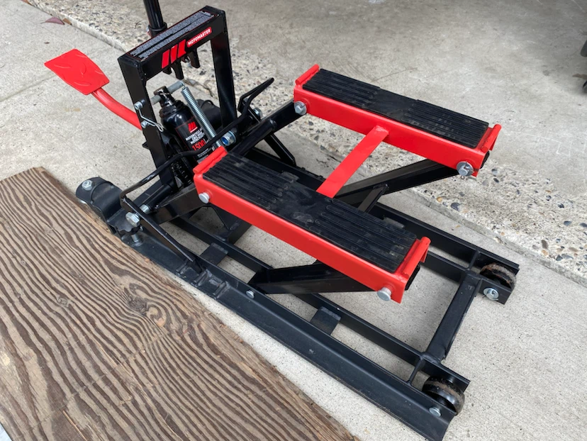 Motomaster 1500lb motorcycle lift - photo 3