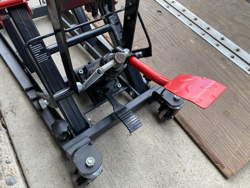 Motomaster 1500lb motorcycle lift - photo 5
