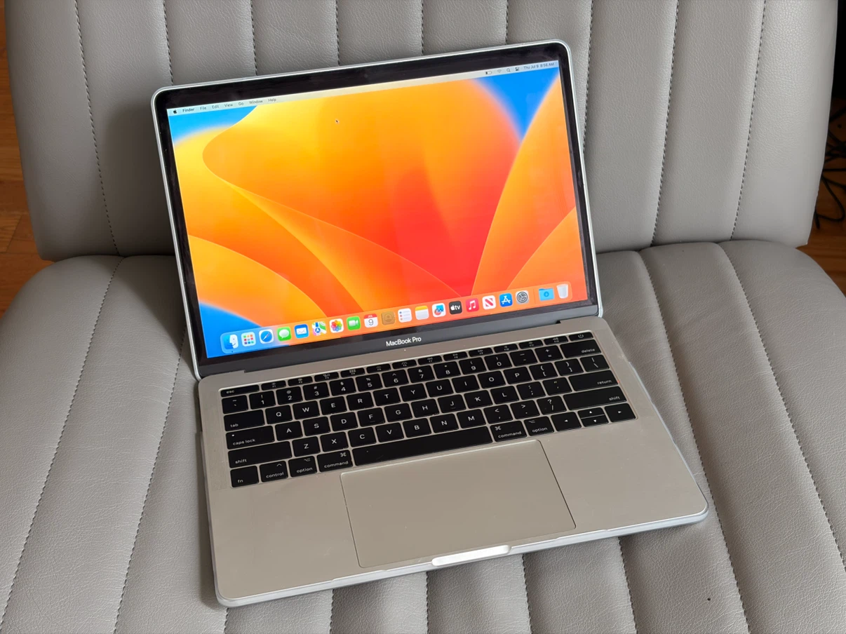 MacBook Pro (Retina, 13-inch, 2017) — 120GB / i5 / 8GB