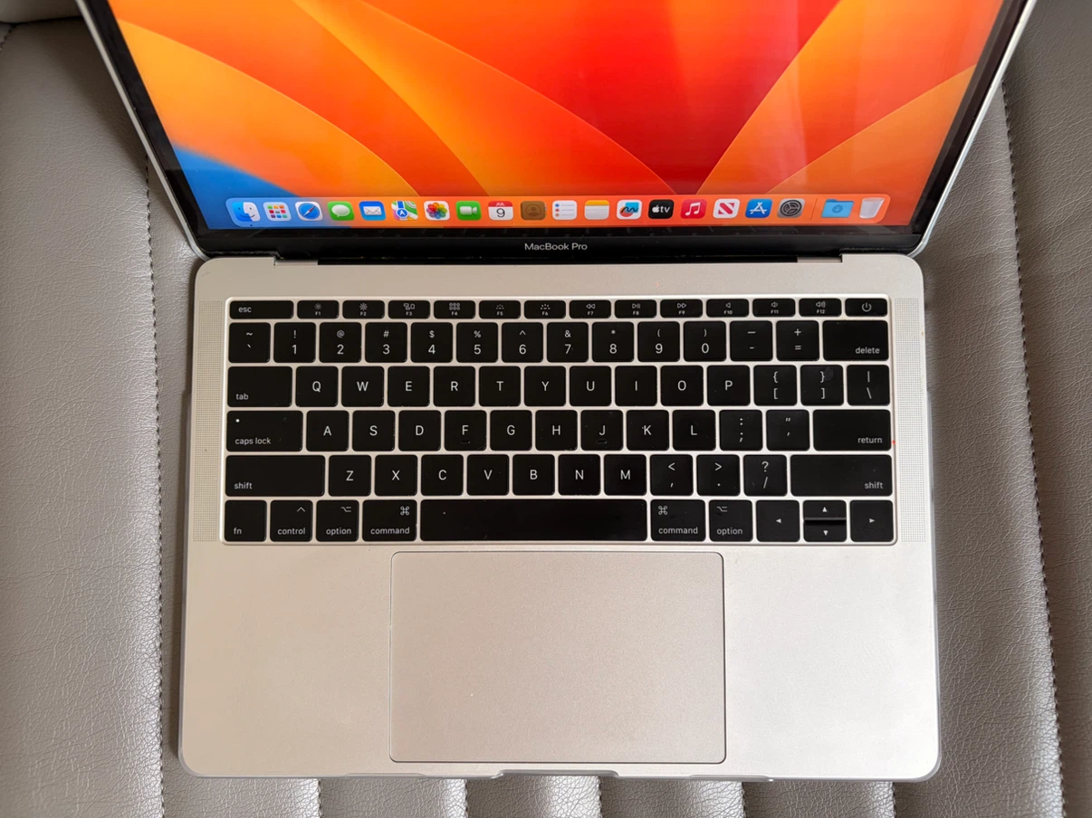 MacBook Pro (Retina, 13-inch, 2017) — 120GB / i5 / 8GB - photo 2