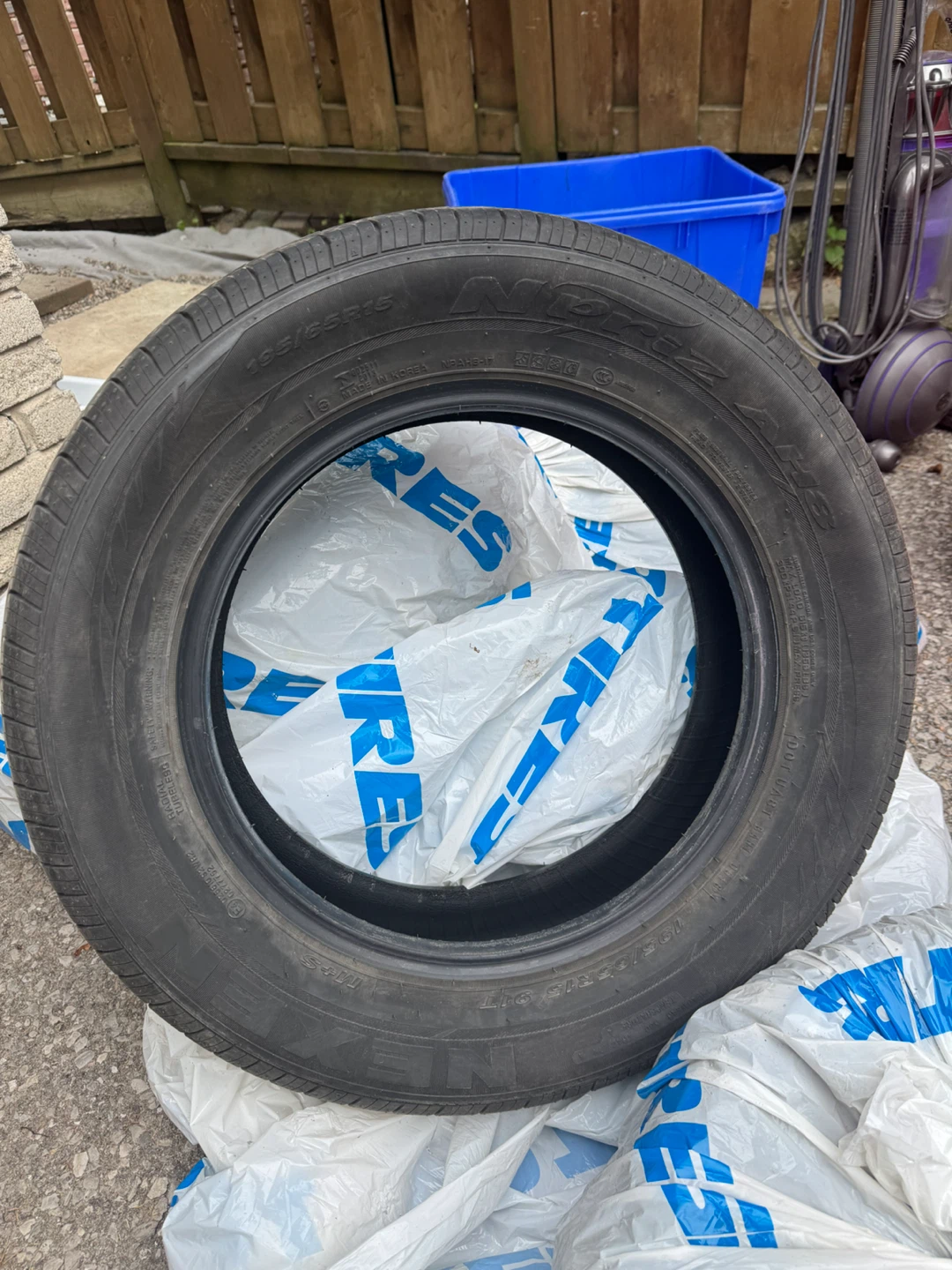 4 Nexen N’Priz AH8 All-Season Tires 195/65R15 91T