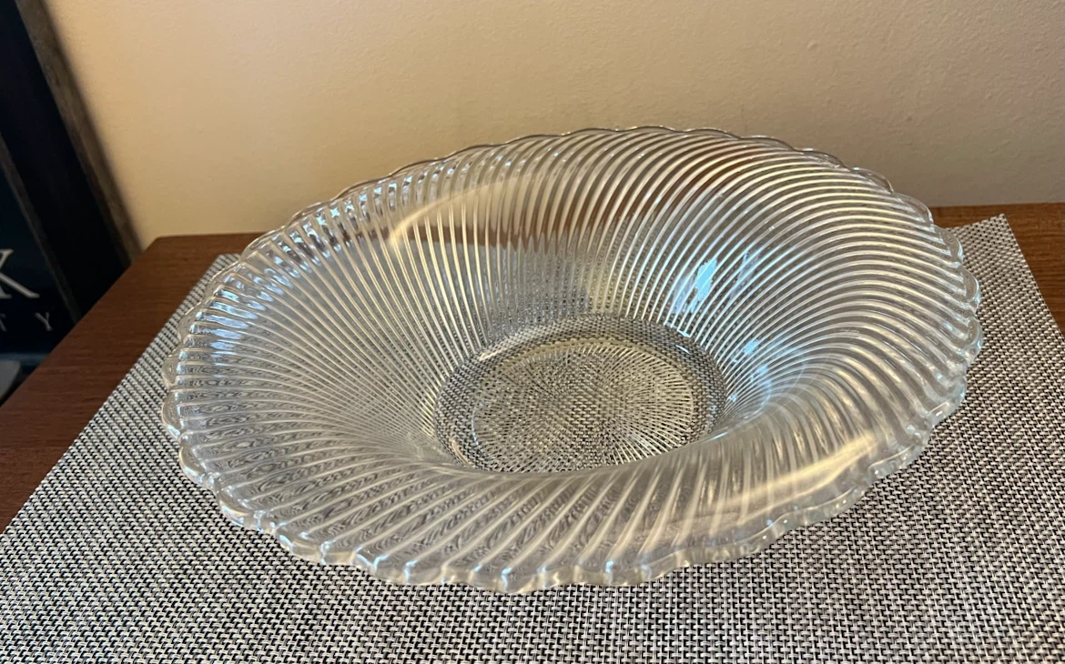 Vintage 12” Federal Glass “Diana” Bowl - photo 3