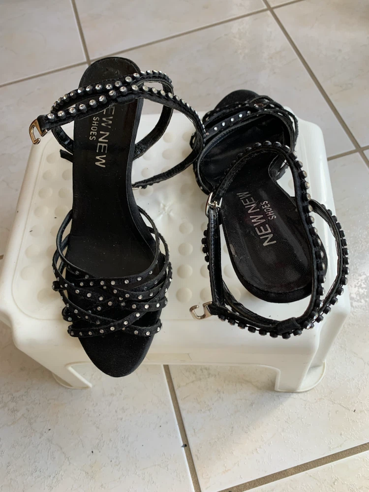 NEW NEW SHOES Black Embellished Strappy Heels - photo 4